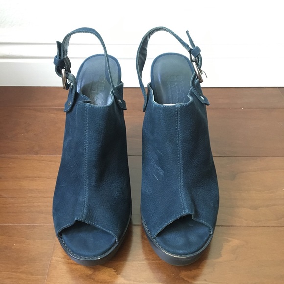 Chloe Sevingy for Opening Ceremony Mary Lou Wedge - Picture 2 of 6